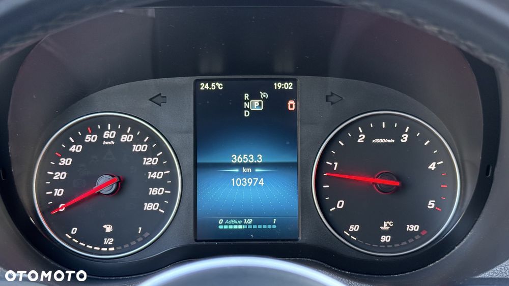 Mercedes-Benz Sprinter - 20