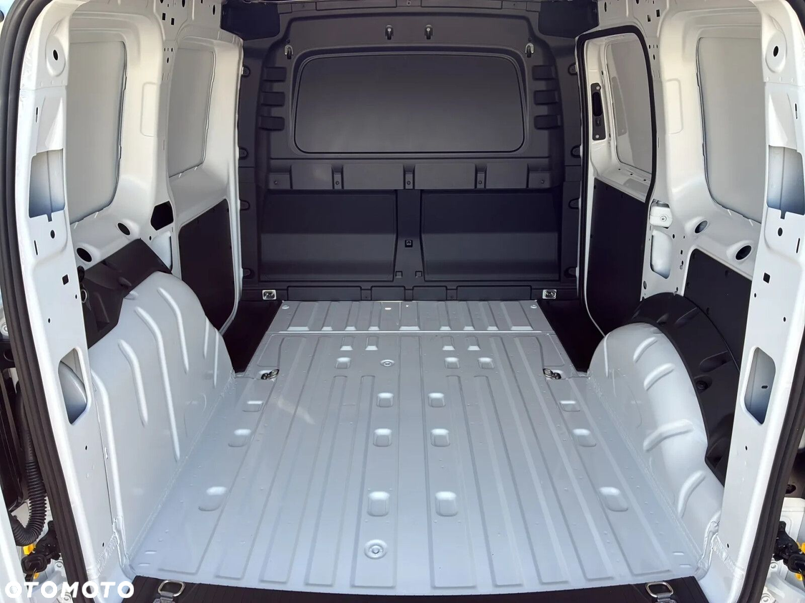 Volkswagen Caddy Cargo BENZYNA 1.5 TSI 114KM - 13