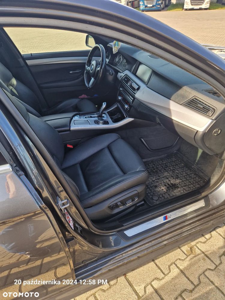 BMW Seria 5 528i xDrive - 12
