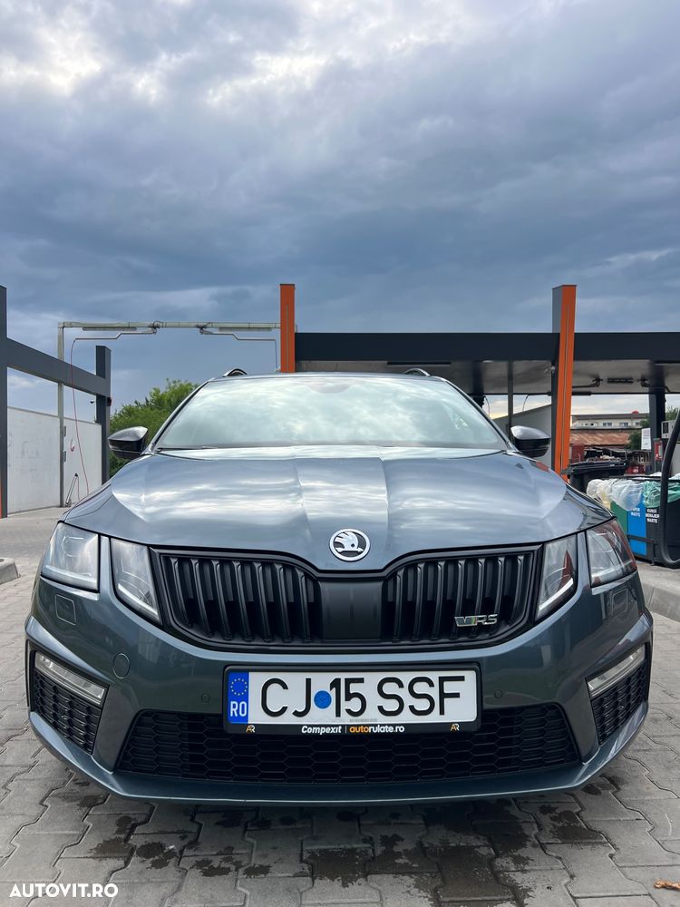 Skoda Octavia 2.0 TDI DSG RS - 11