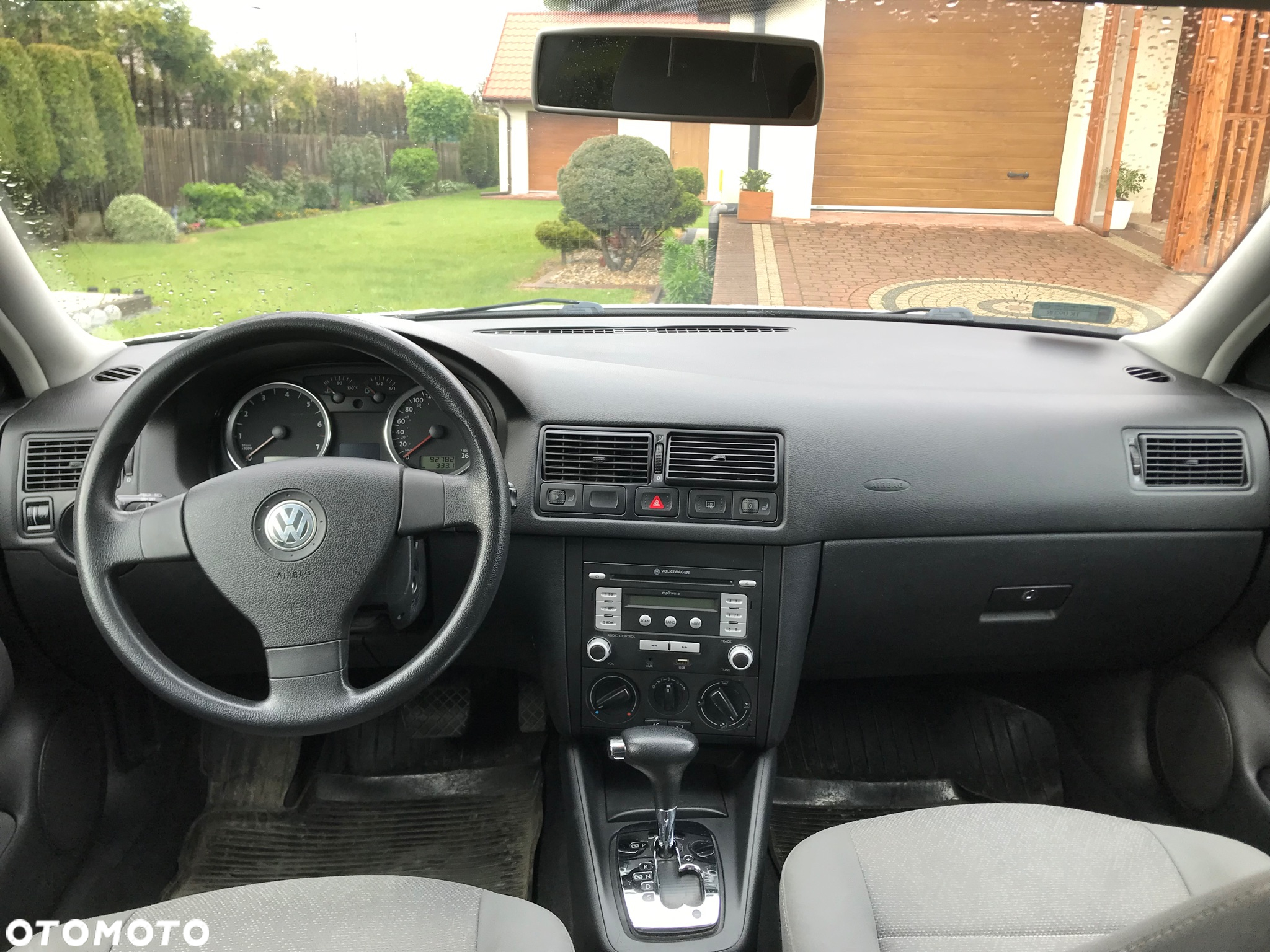 Volkswagen Golf - 8