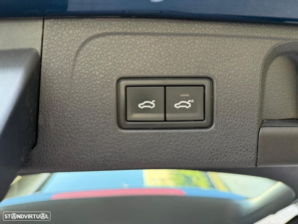VW Passat - 44