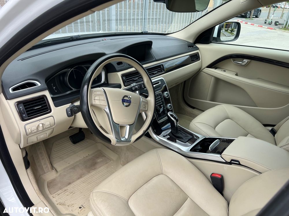 Volvo XC 70 - 9