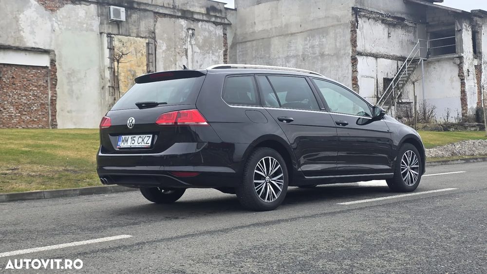 Volkswagen Golf 2.0 TDI Highline - 14