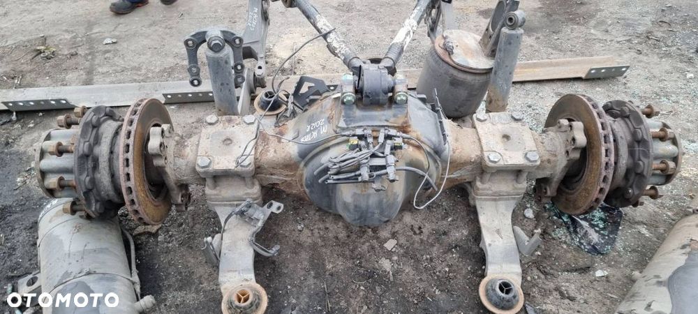 WKŁAD MOSTU TYŁ MERCEDES ACTROS MP4 38/15 - 2