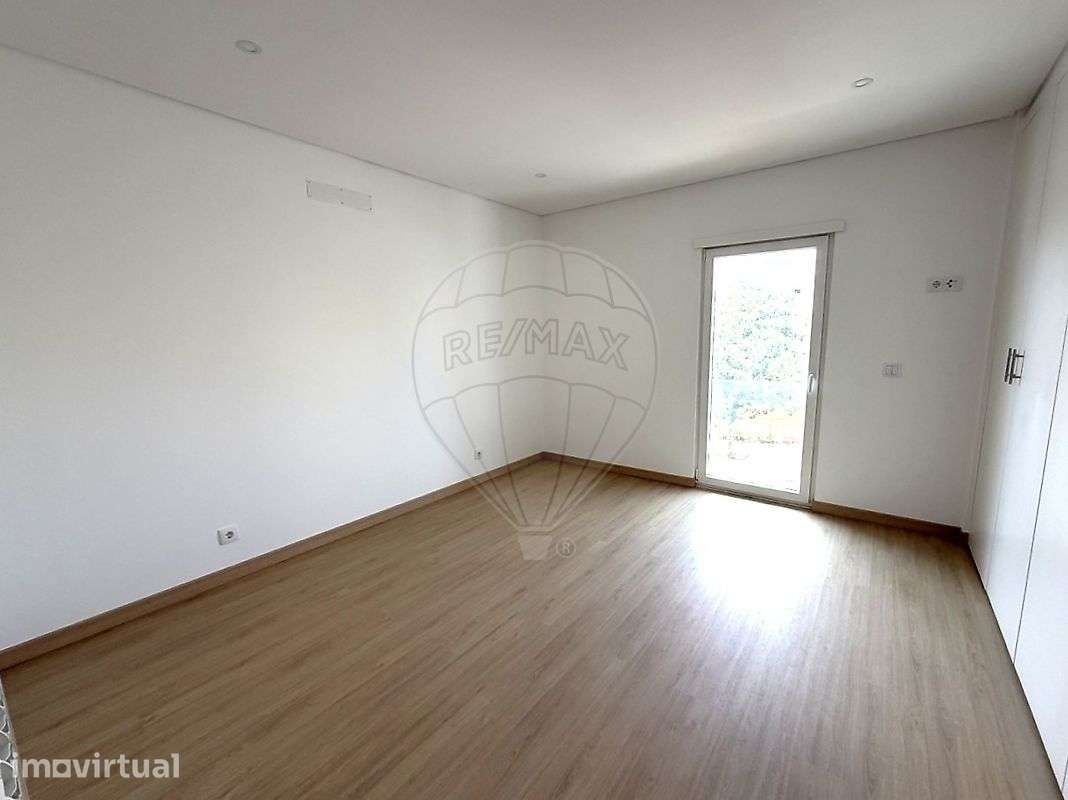 Moradia T3 para arrendamento - Grande imagem: 3/49