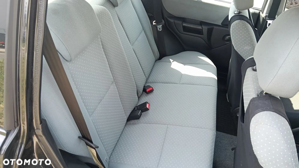 Mitsubishi Pajero Pinin 1.8 - 12