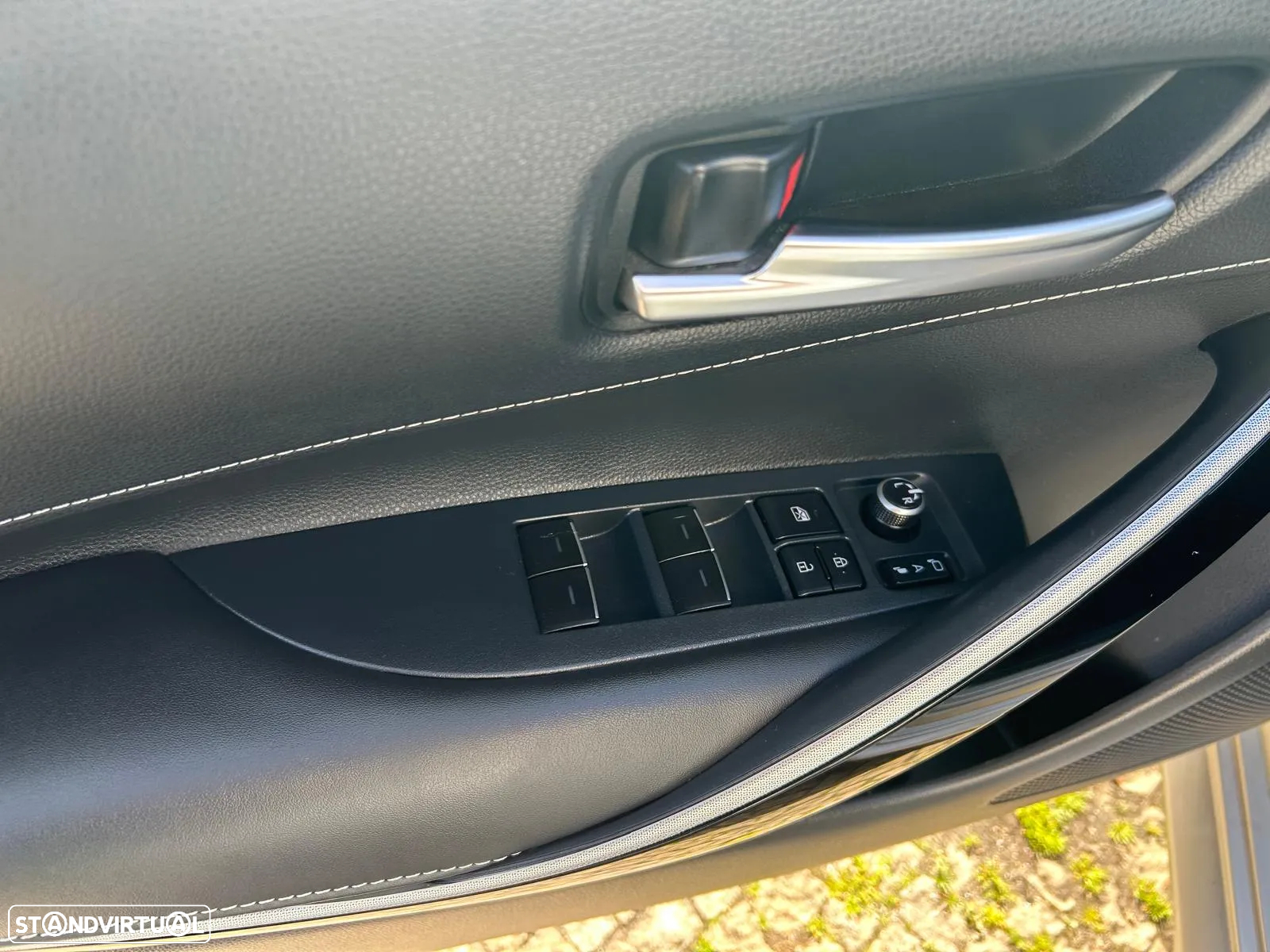 Toyota Corolla Touring Sports 1.8 Hybrid Comfort+P.Sport - 13