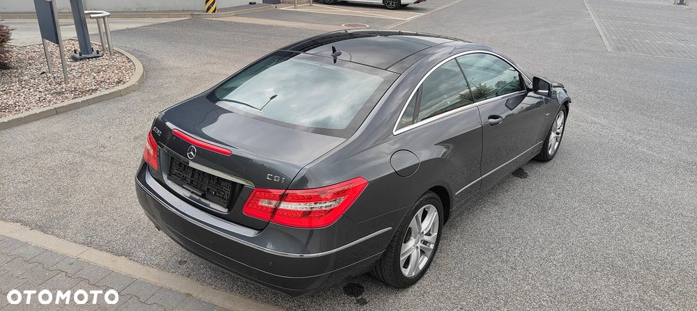 Mercedes-Benz Klasa E 250 CGI BlueEff - 39