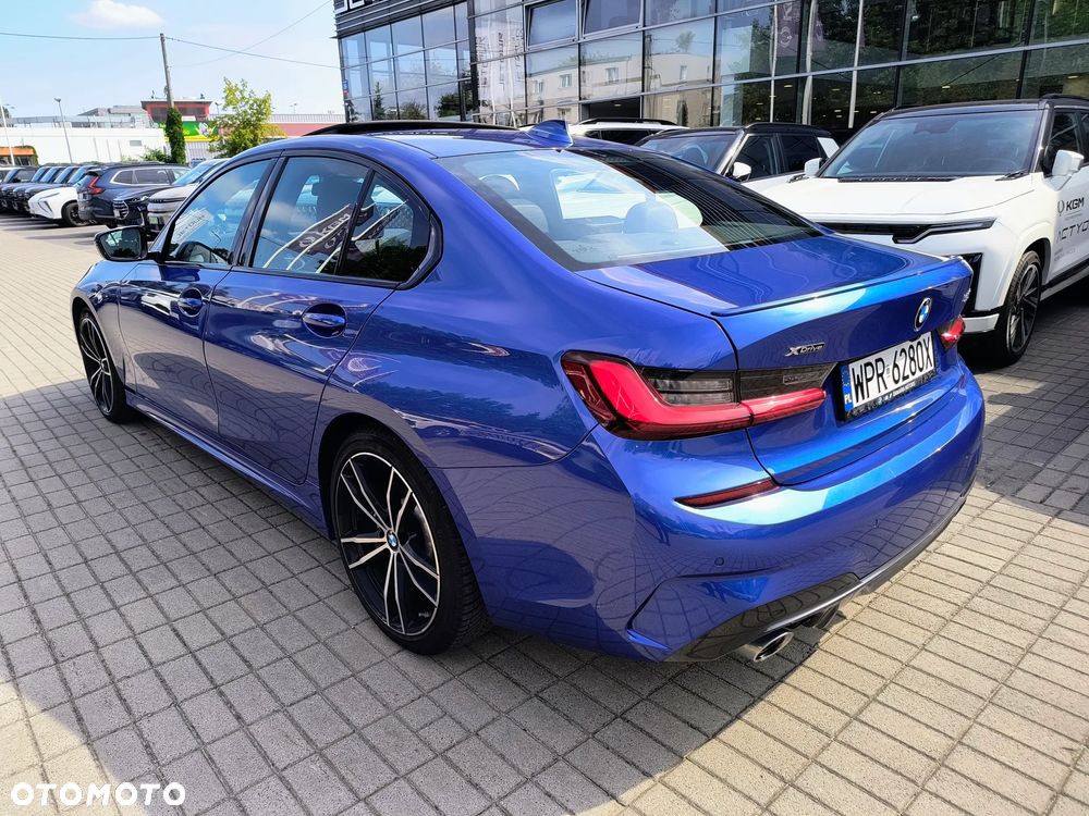 BMW Seria 3 330i xDrive M Sport - 4
