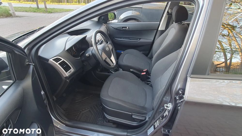 Hyundai i20 - 14