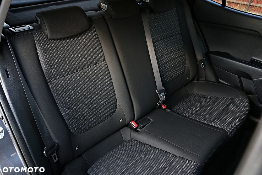 Kia Stonic - 36