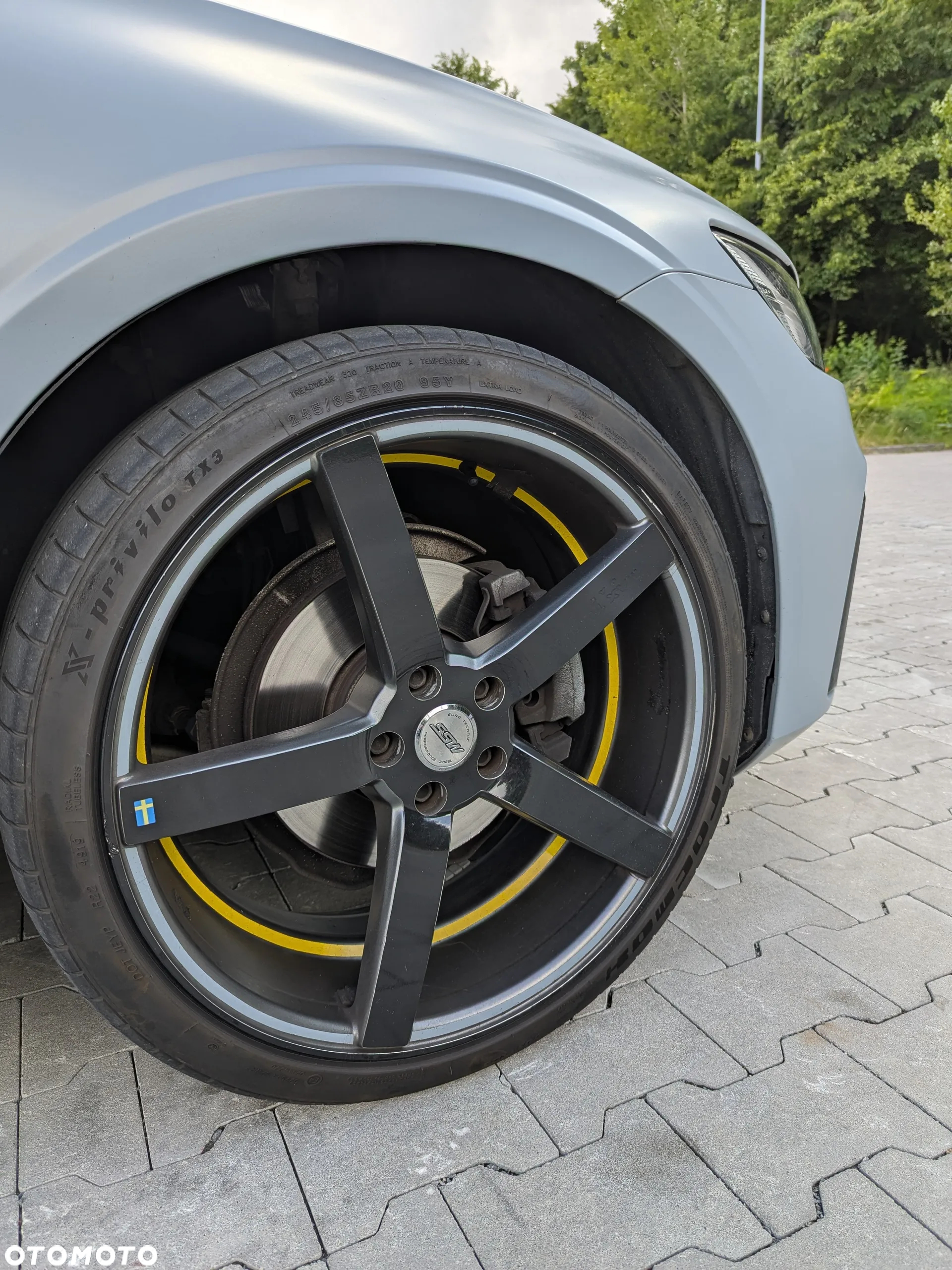 Volvo V60 D3 R-Design - 12