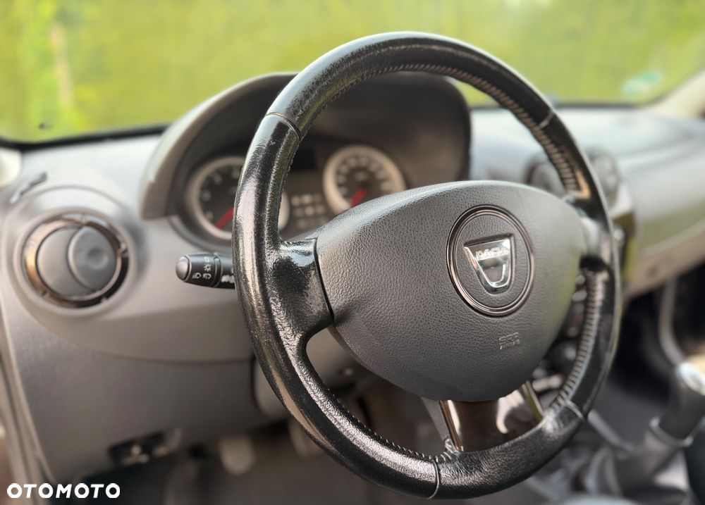 Dacia Duster 1.6 16V 4x2 Essentiel - 9