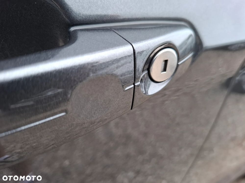 Ford Kuga 1.5 EcoBoost 2x4 Titanium - 8