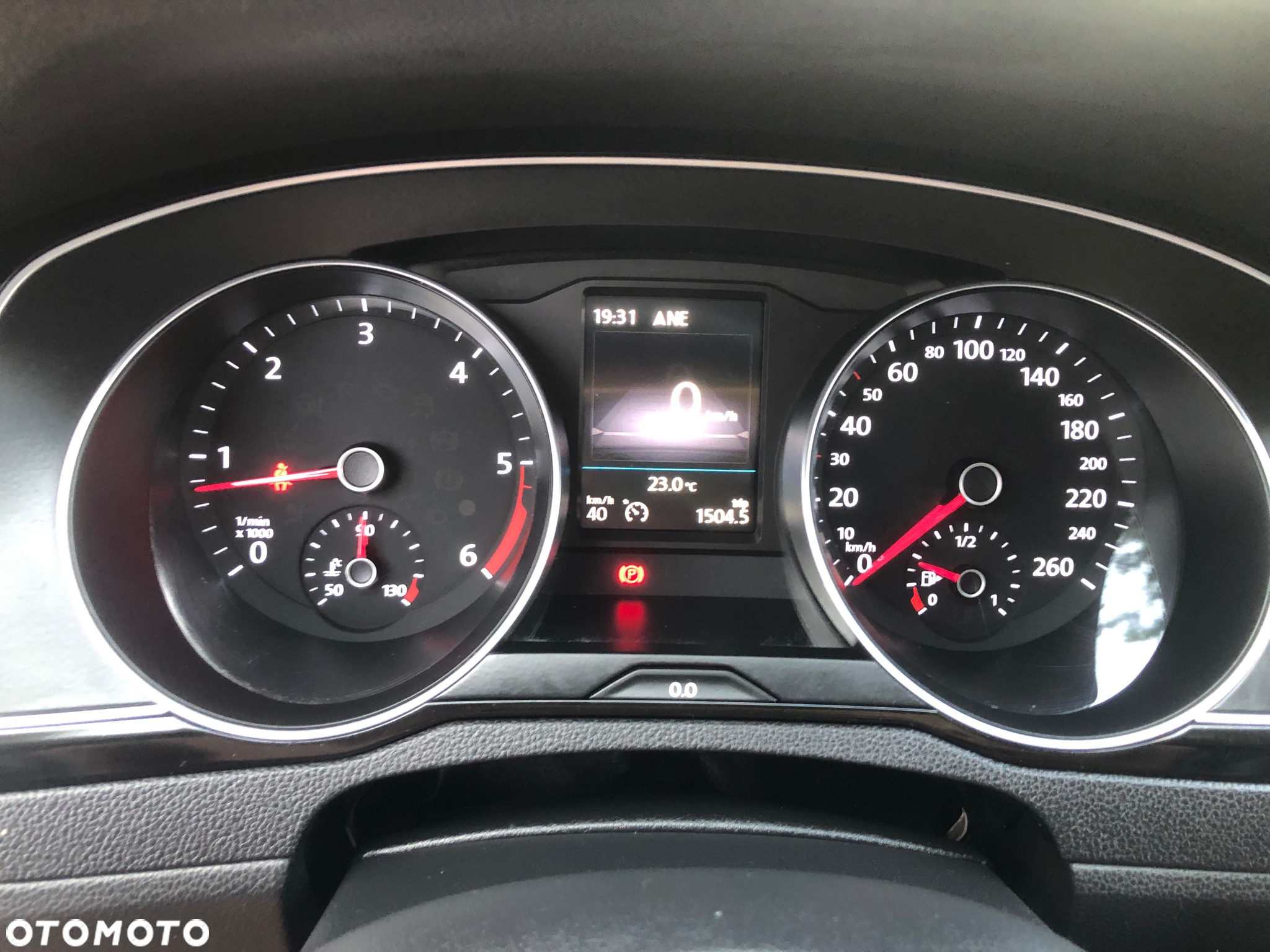 Volkswagen Passat Variant 1.6 TDI (BlueMotion Technology) Comfortline - 29