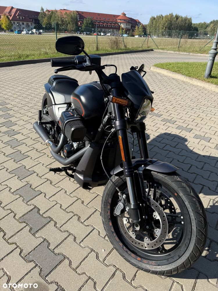 Harley-Davidson Softail FXDR - 12