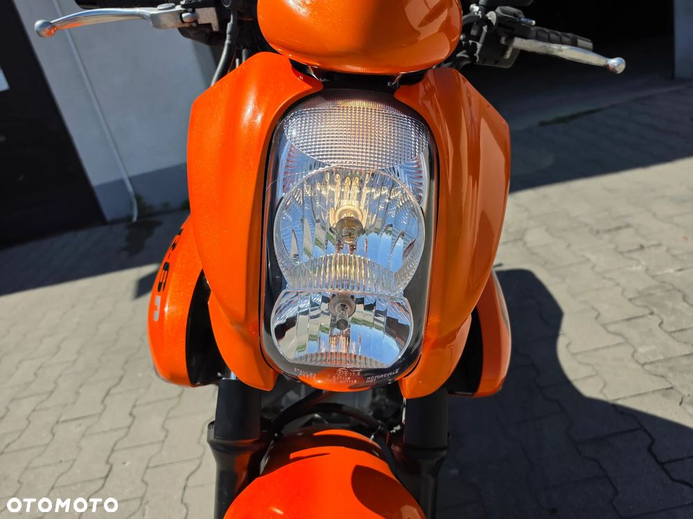 Kawasaki ER - 27