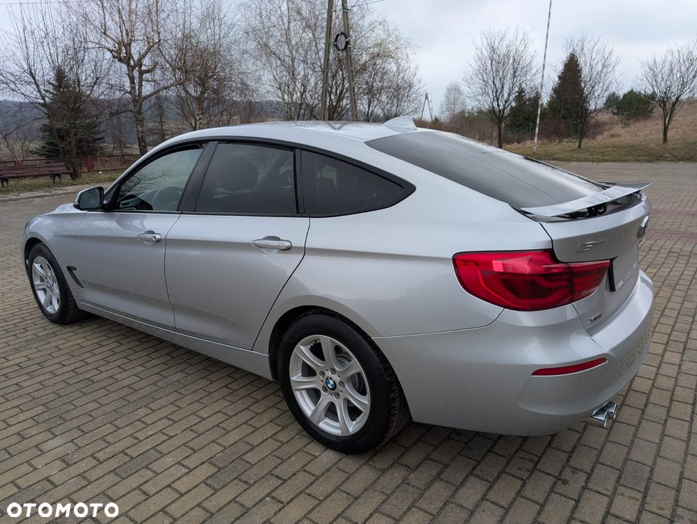BMW 3GT 320i GPF Business Edition - 11