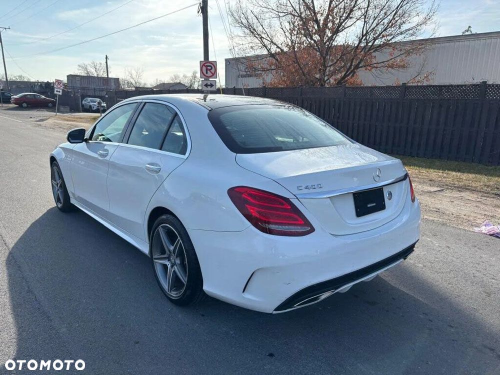 Mercedes-Benz Klasa C 300 7G-TRONIC - 3