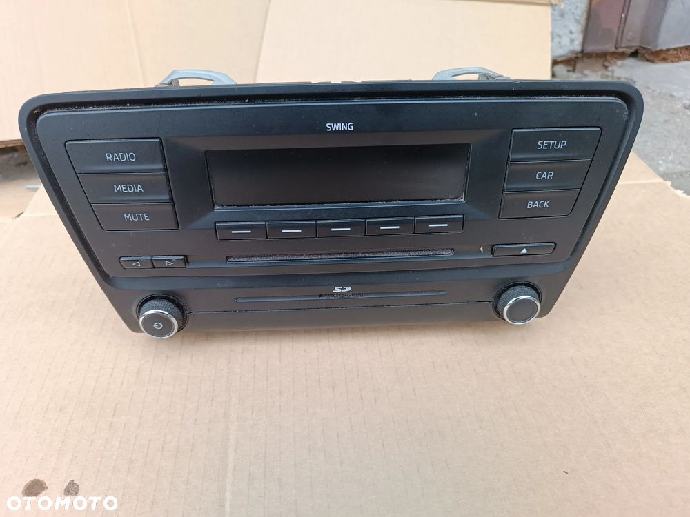 Skoda Octavia III radio odtwarzacz CD 5E0035887 - 1