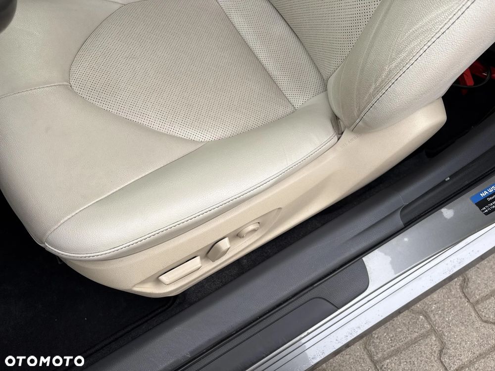 Toyota Camry 2.5 Hybrid Comfort CVT - 13