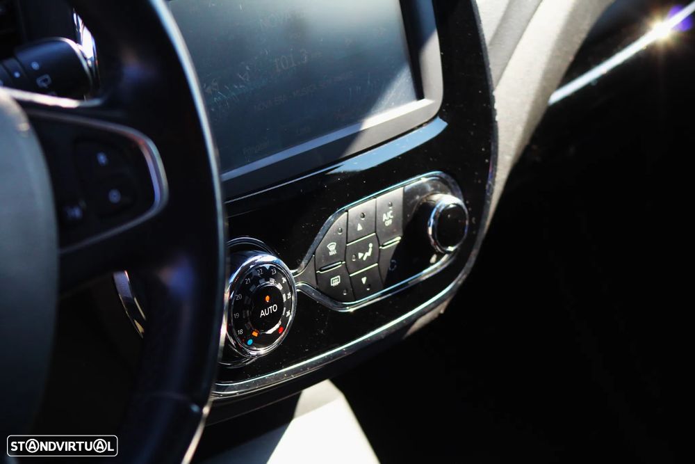 Renault Captur ENERGY TCe 120 EDC LIMITED - 28