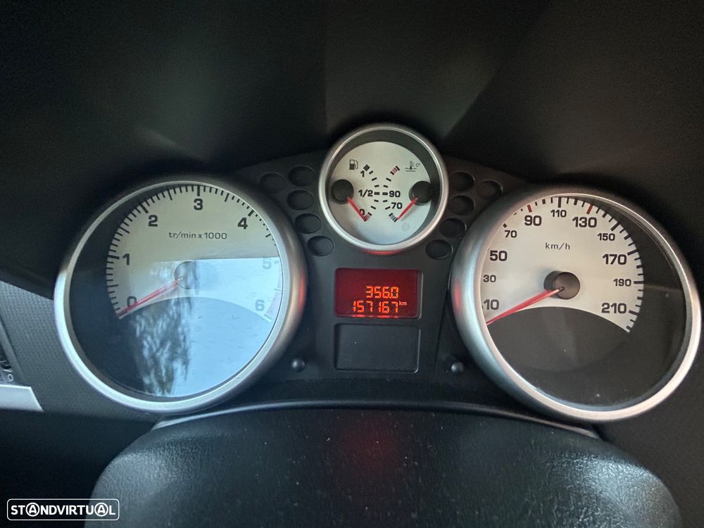 Peugeot 207 - 18