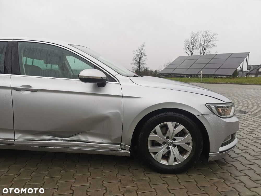 Volkswagen Passat 2.0 TDI (BlueMotion Technology) DSG Comfortline - 14