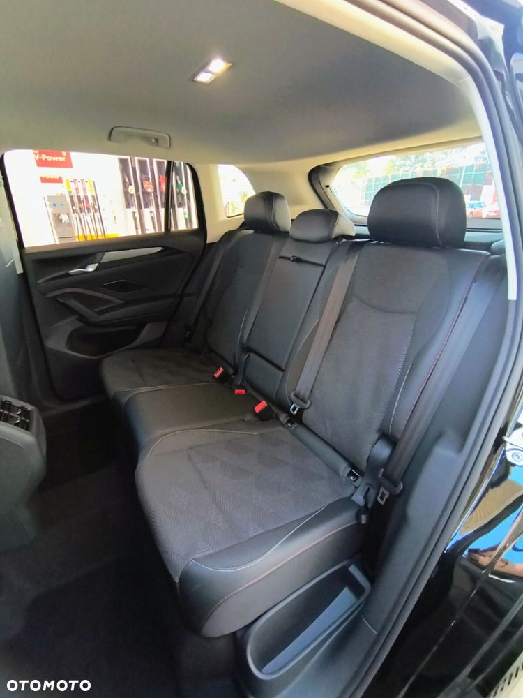 Volkswagen Tiguan - 31