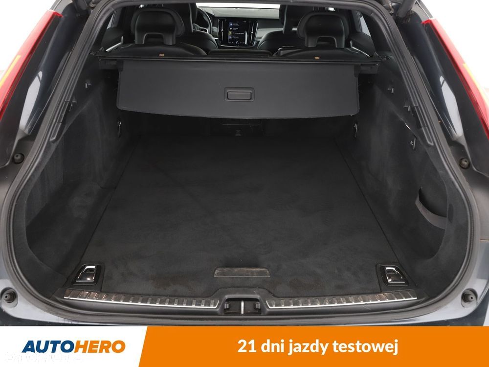 Volvo V90 D4 Momentum - 17