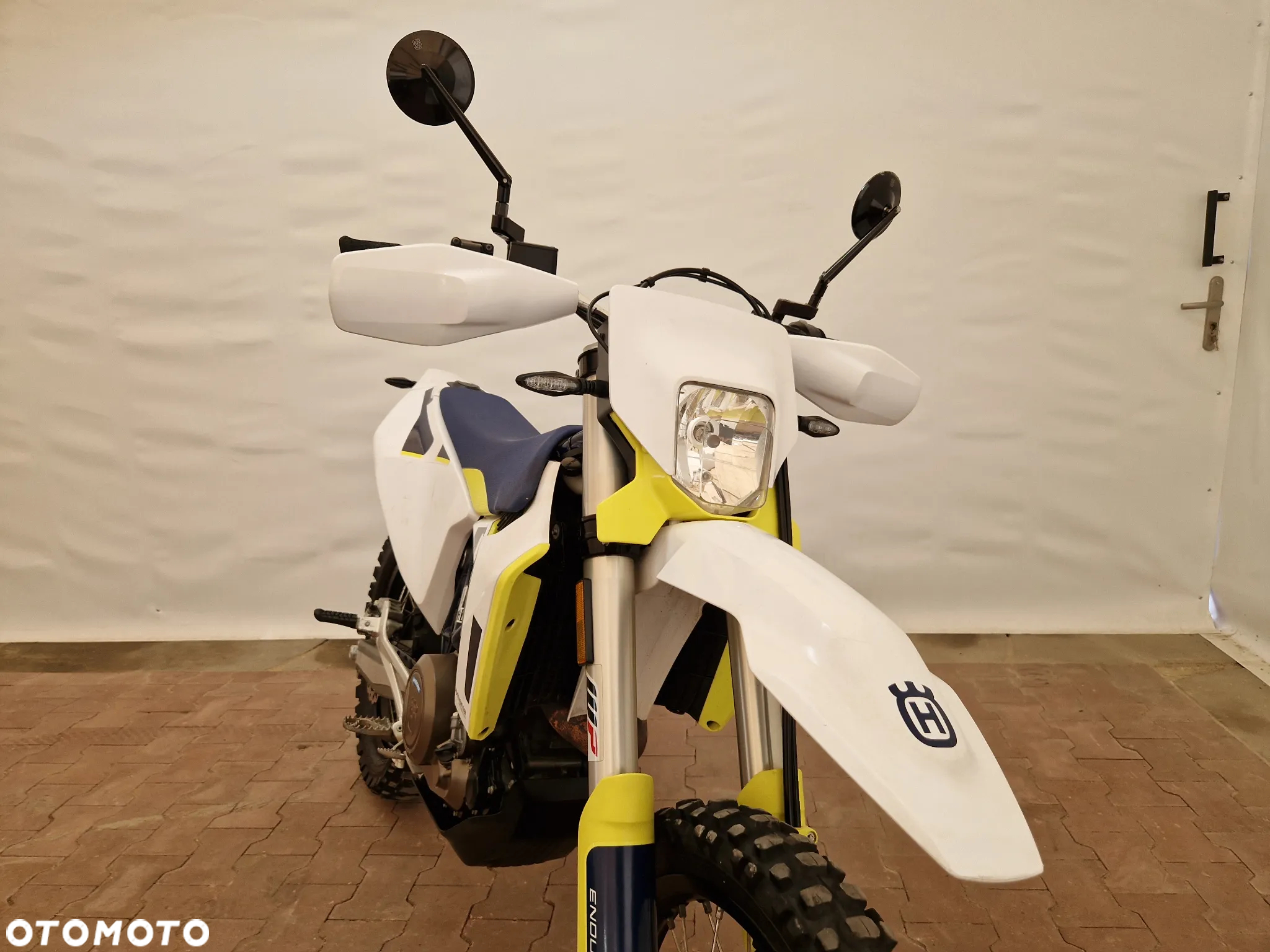 Husqvarna 701 - 16