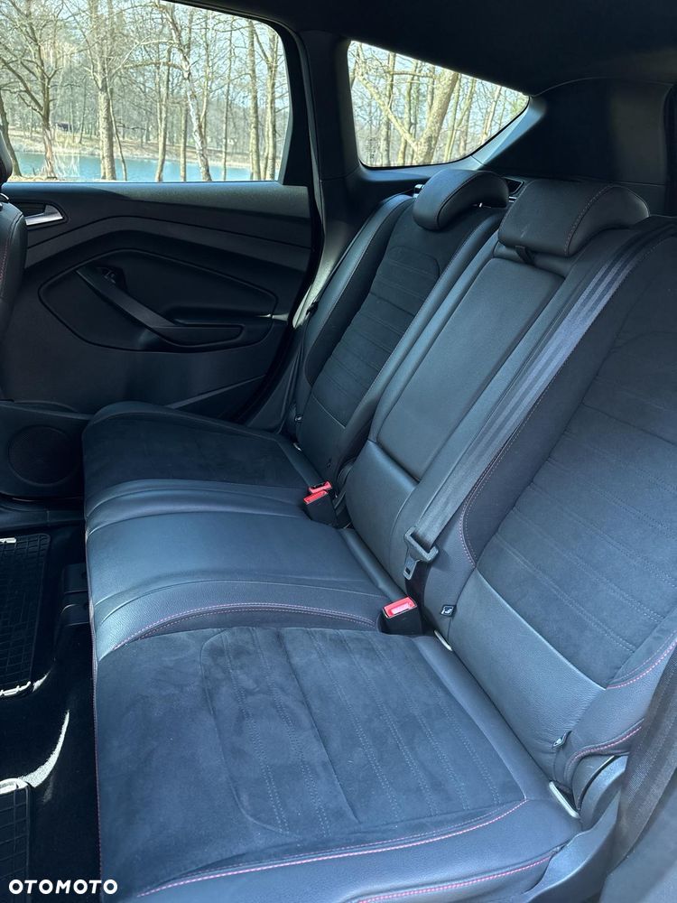 Ford Kuga 2.0 TDCi 4x4 ST-Line - 12