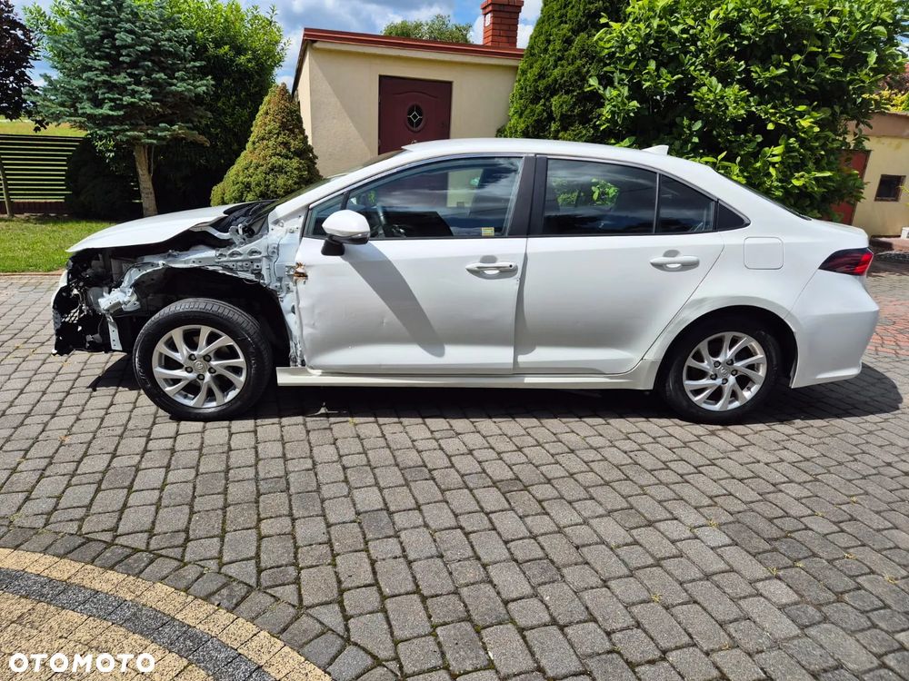 Toyota Corolla 1.8 Hybrid Comfort - 16