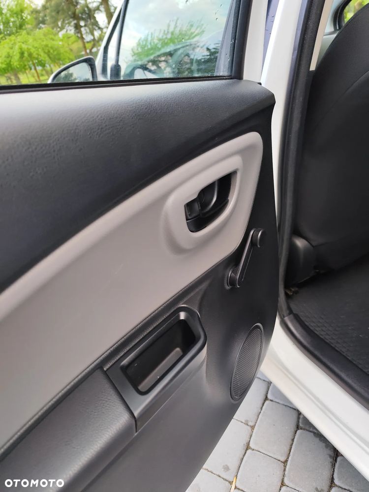 Toyota Yaris 1.4 D-4D Life EU6 - 14