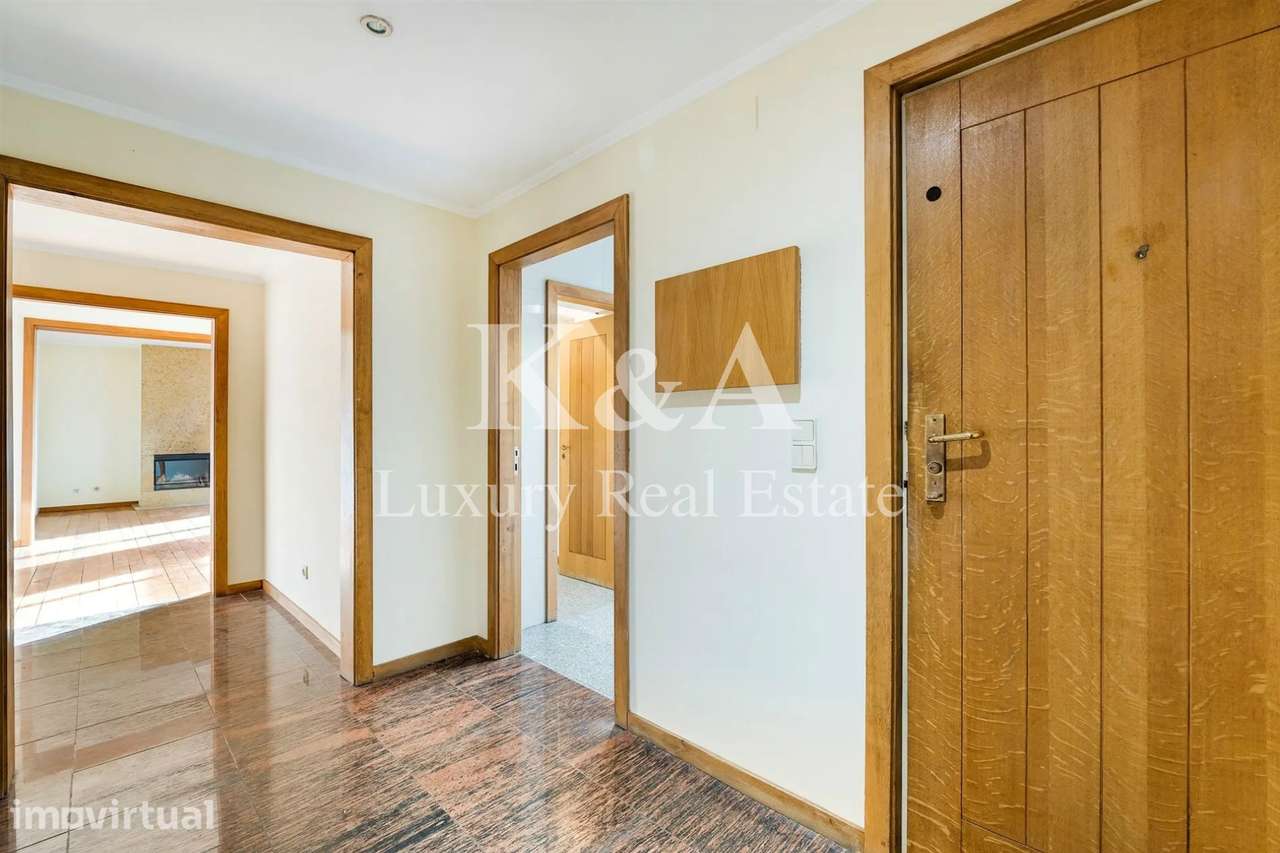 Apartamento T4 na Foz, a escassos metros da praia. - Grande imagem: 3/14