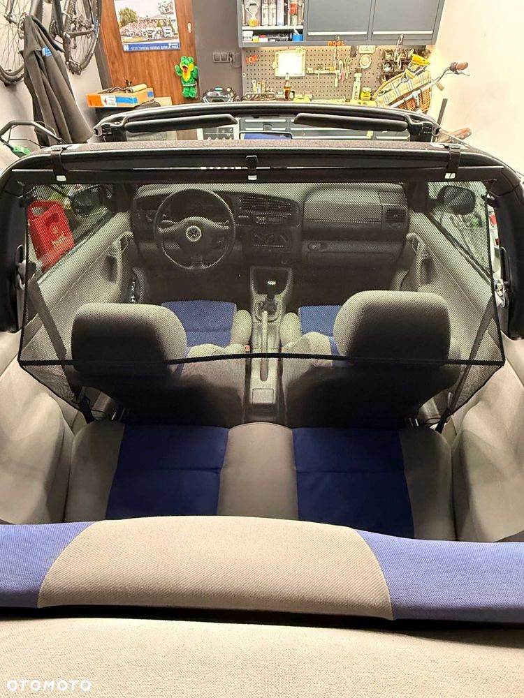 Volkswagen Golf - 6