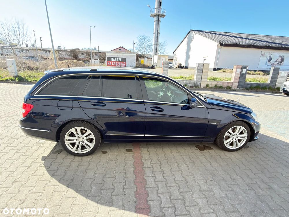 Mercedes-Benz Klasa C 350 CDI DPF (BlueEFFICIENCY) 7G-TRONIC Elegance - 4