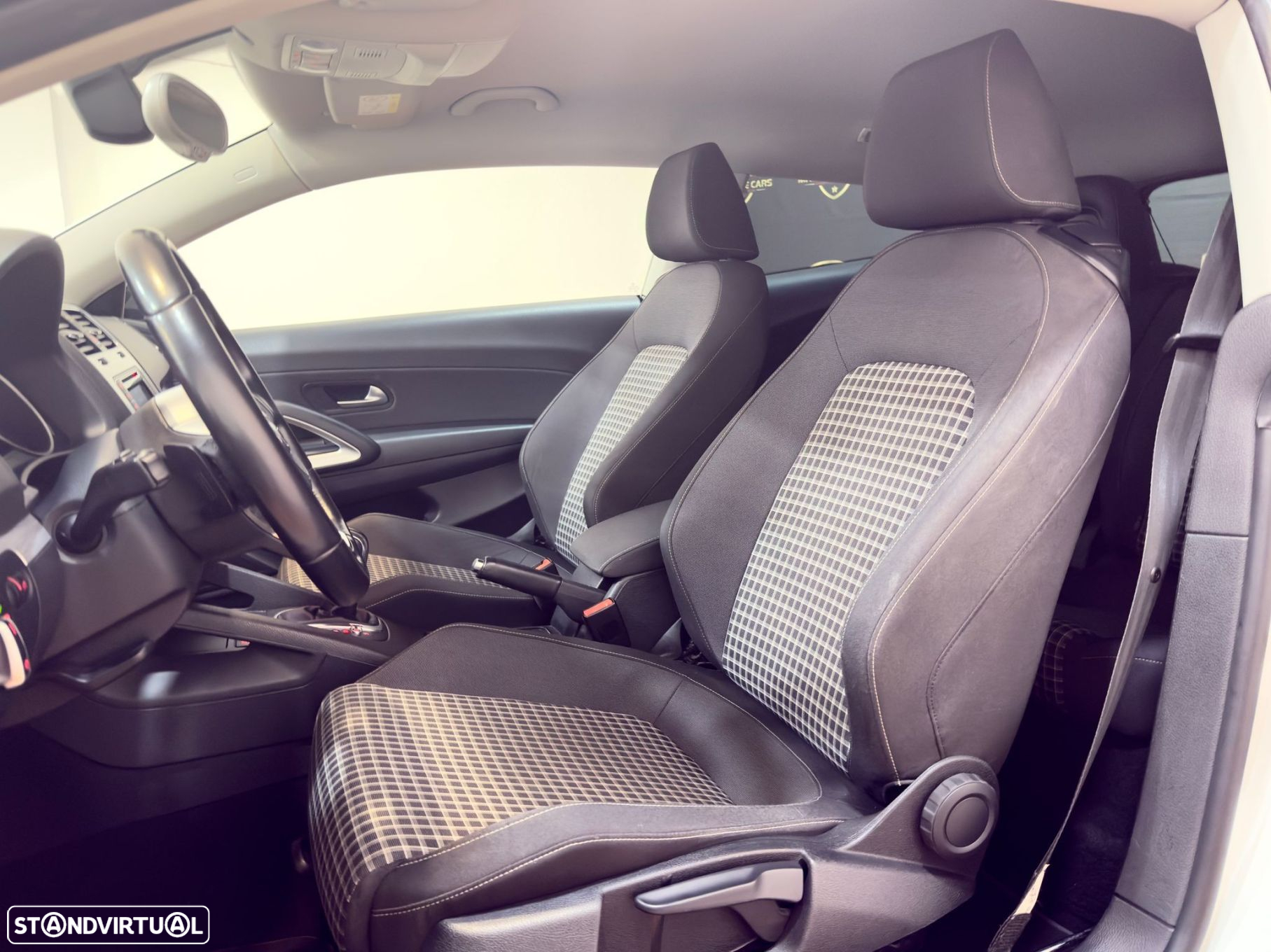 VW Scirocco 2.0 TDI Sport DSG - 12
