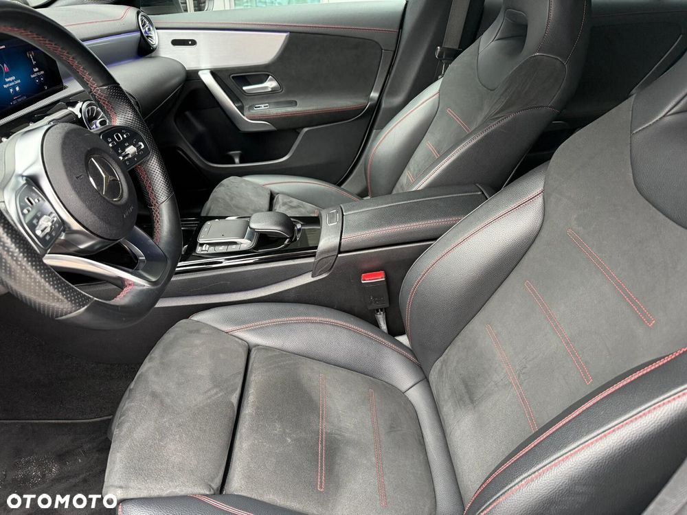 Mercedes-Benz CLA 200 AMG Line 7G-DCT - 11