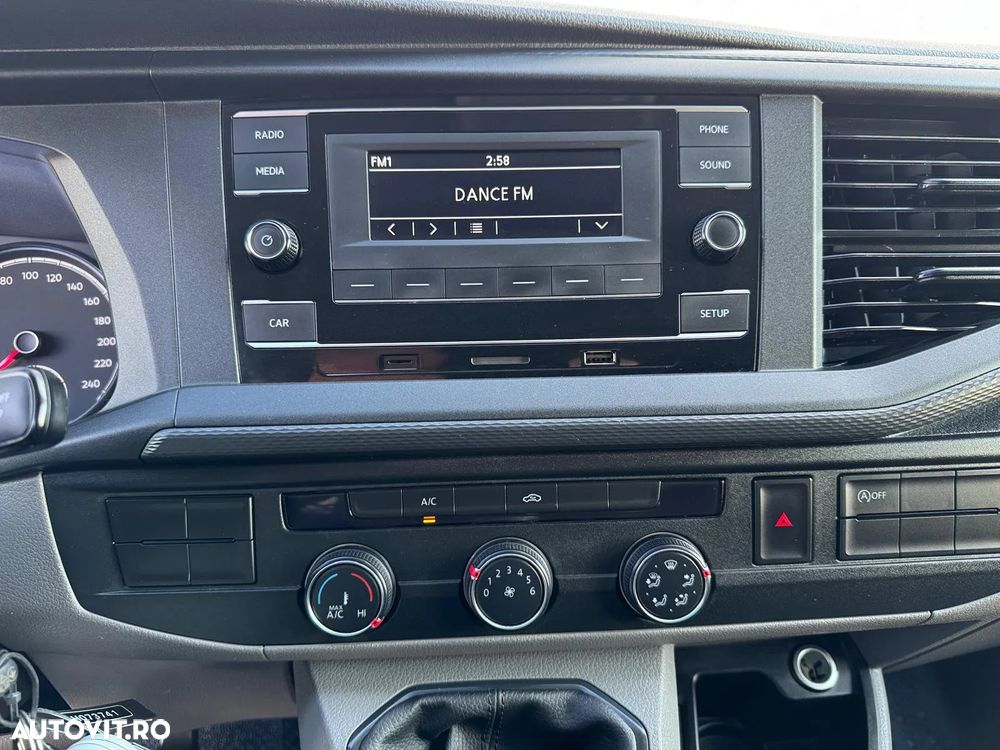 Volkswagen TRANSPORTER T6 - 12