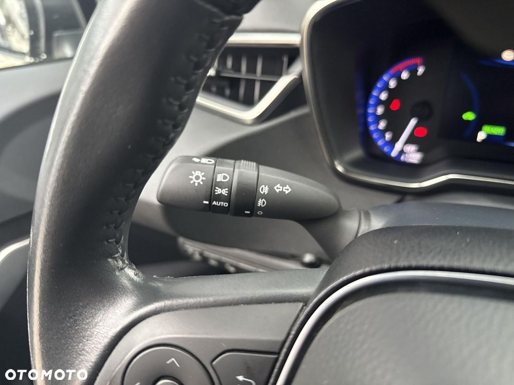 Toyota Corolla 1.8 Hybrid Comfort - 22