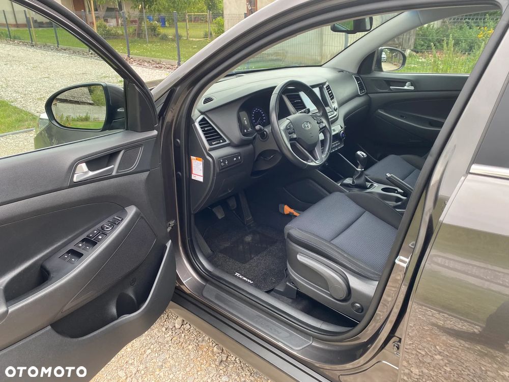 Hyundai Tucson 1.6 GDI BlueDrive GO 2WD - 9