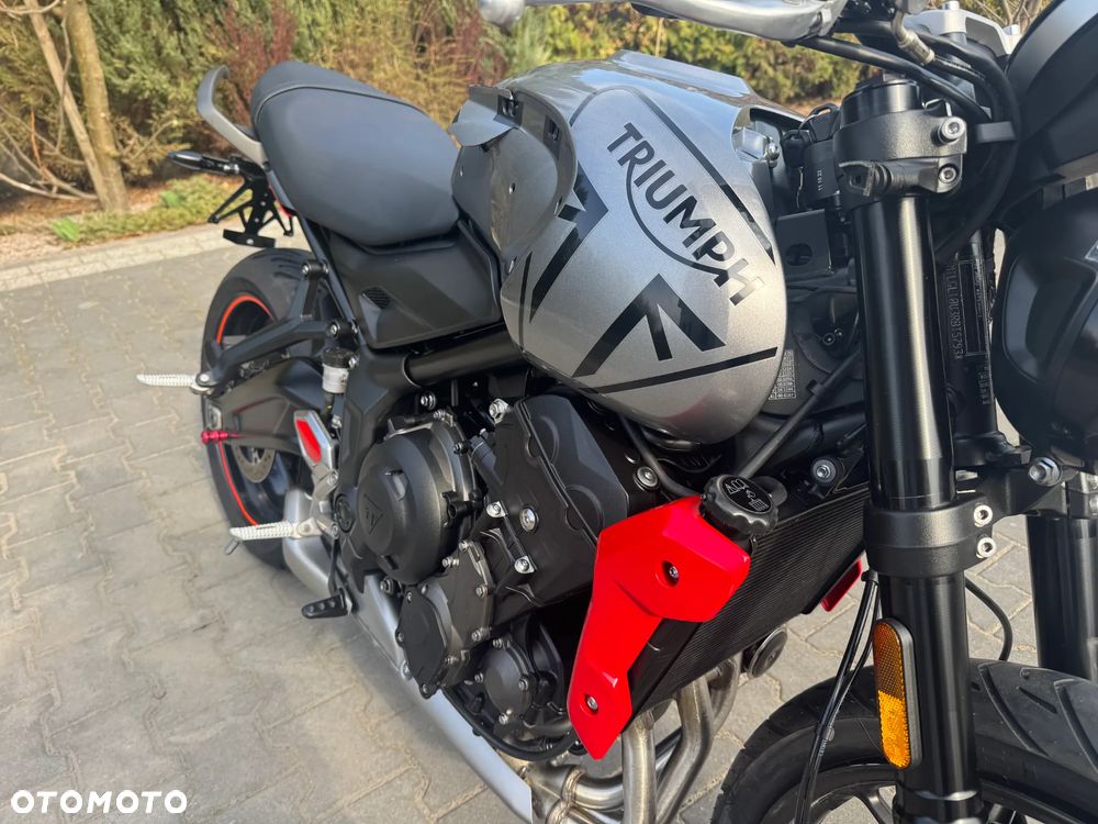 Triumph Trident - 17