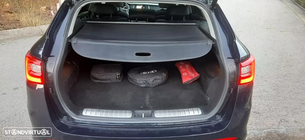 Kia Optima SW - 41