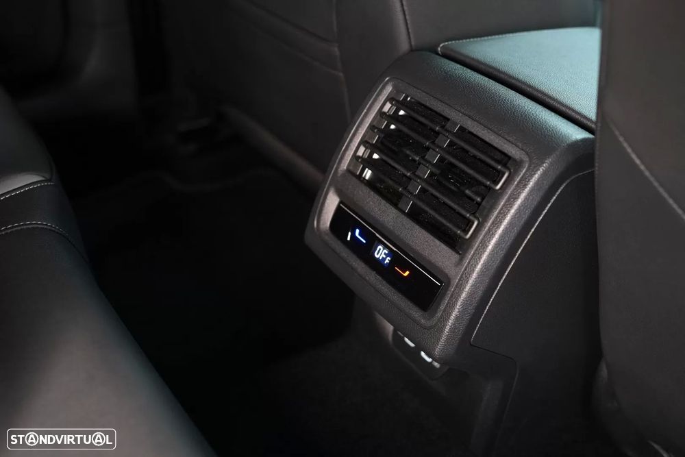 VW Golf 2.0 TDI GTD DSG - 46