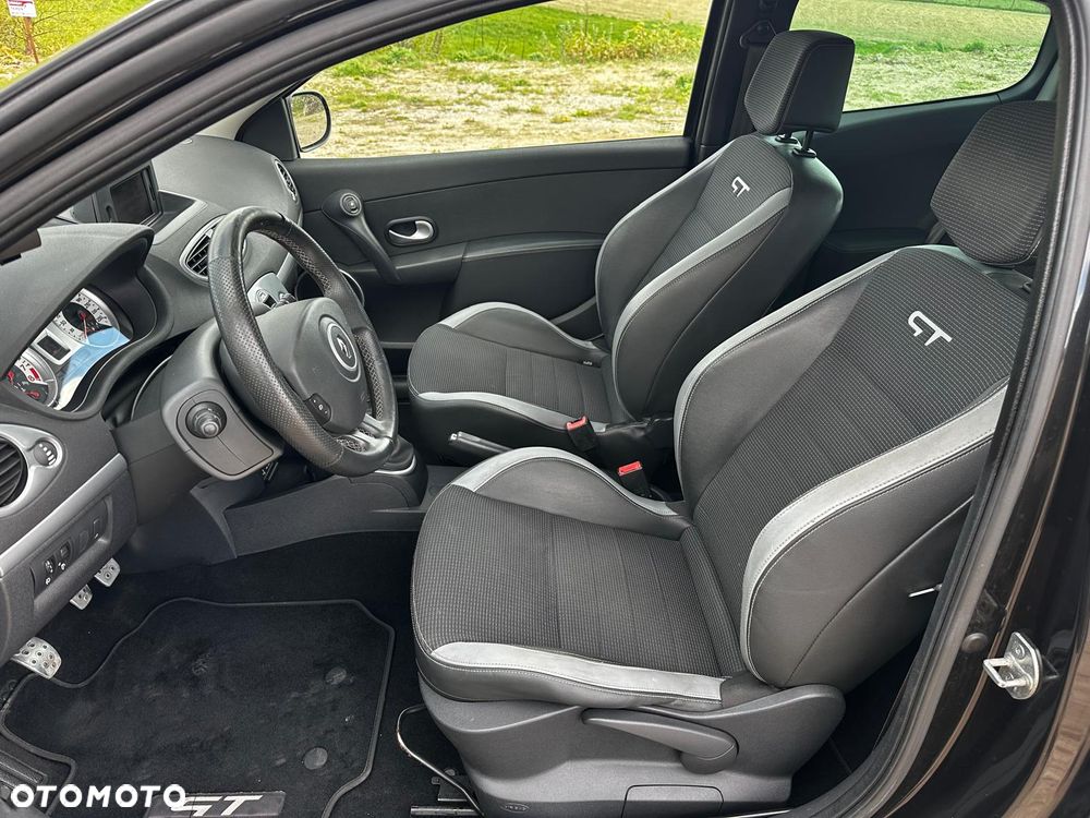 Renault Clio 1.6 16V 130 GT - 9
