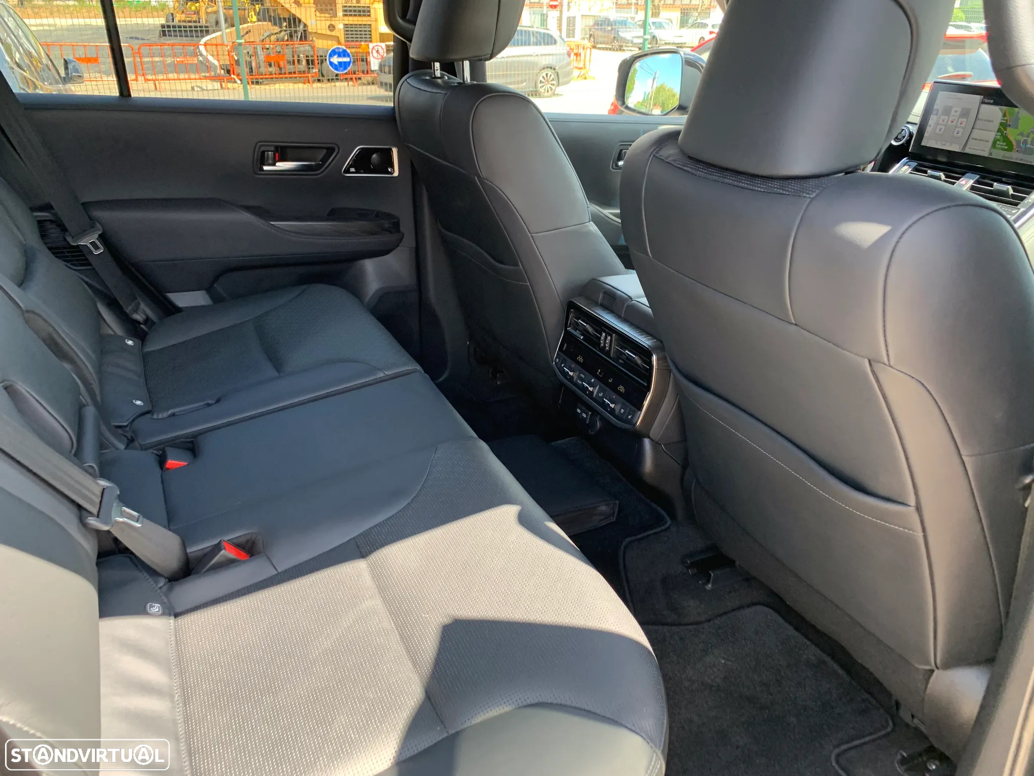 Toyota Land Cruiser - 18