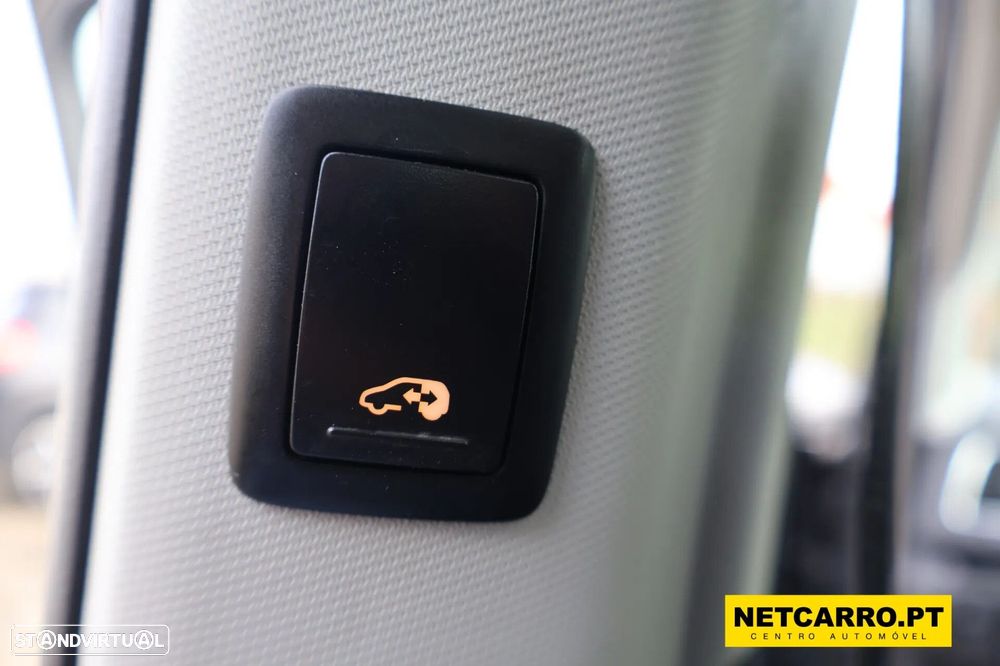 VW Sharan 2.0 TDI Highline DSG - 13