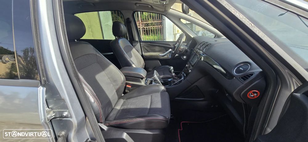 Ford S-Max 2.2 TDCi DPF Titanium - 15